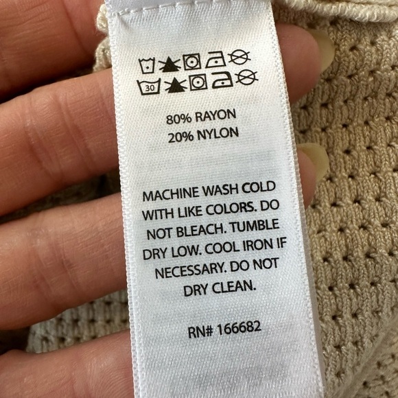 House Of Harlow 1960 Textured Knit Long Sleeve Top - Picture 8 of 8